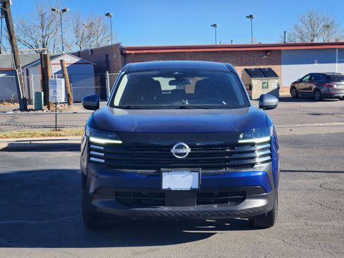 Used 2025 Nissan Kicks SV image 9