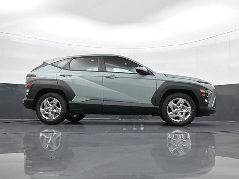 New 2026 Hyundai Kona SE image 24