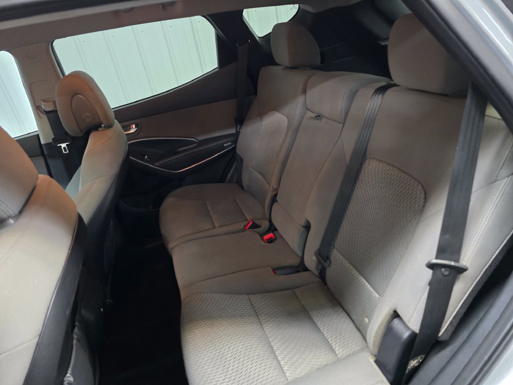 Used 2018 Hyundai Santa Fe Sport FWD image 19