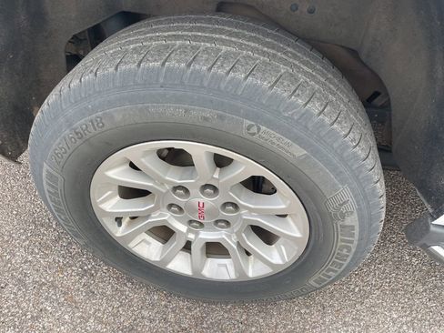 Used 2016 GMC Yukon SLT image 9