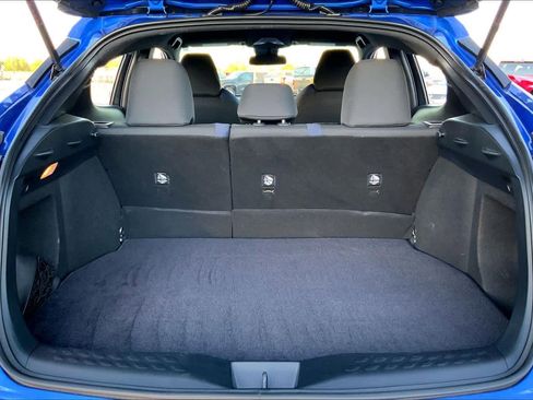 Used 2022 Toyota C-HR XLE image 33