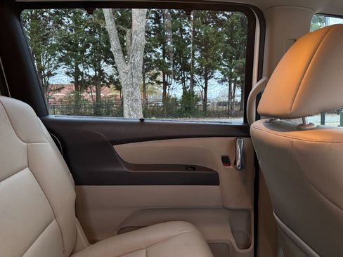 Used 2017 Honda Odyssey EX-L image 11