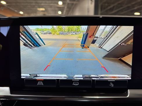 New 2026 GMC Sierra 1500 Elevation image 30