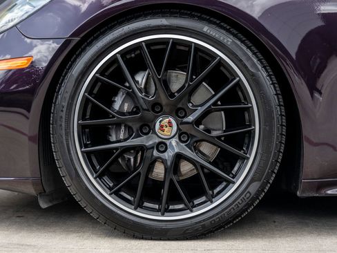 Certified 2022 Porsche Panamera Platinum Edition image 14