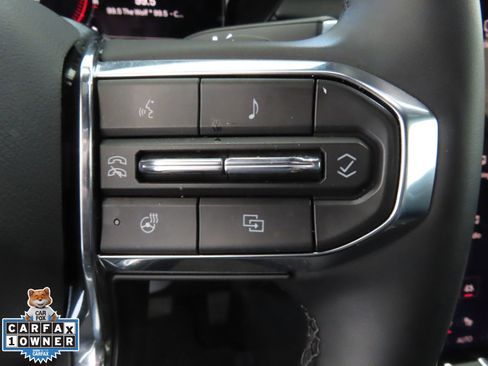 Used 2025 GMC Acadia Elevation image 16