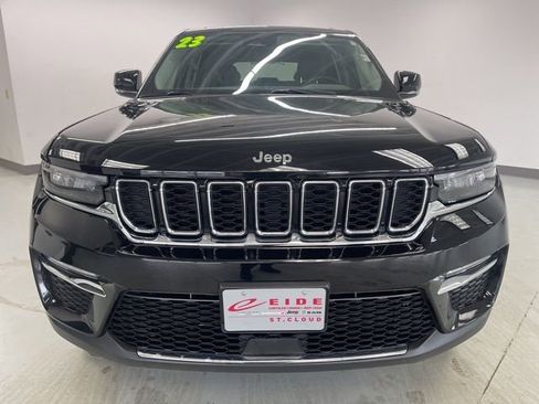 Used 2023 Jeep Grand Cherokee Limited image 3
