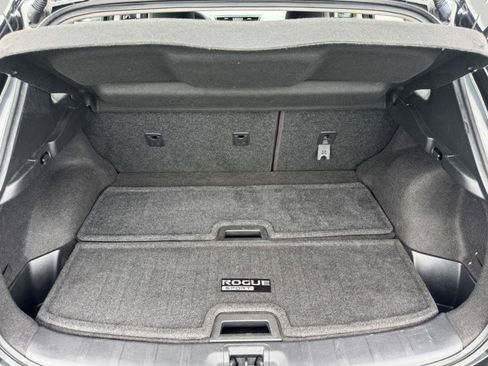 Used 2018 Nissan Rogue Sport SV AWD/4WD image 9