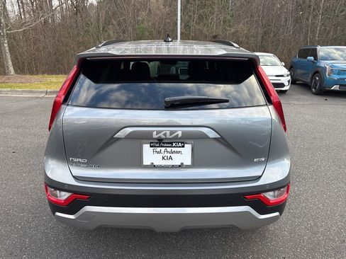 New 2026 Kia Niro EX image 17