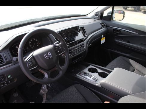 New 2026 Honda Ridgeline Sport image 6