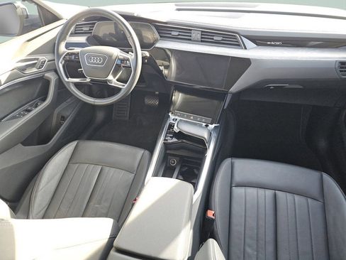 Used 2021 Audi e-tron Premium w/ Convenience Plus Package image 27
