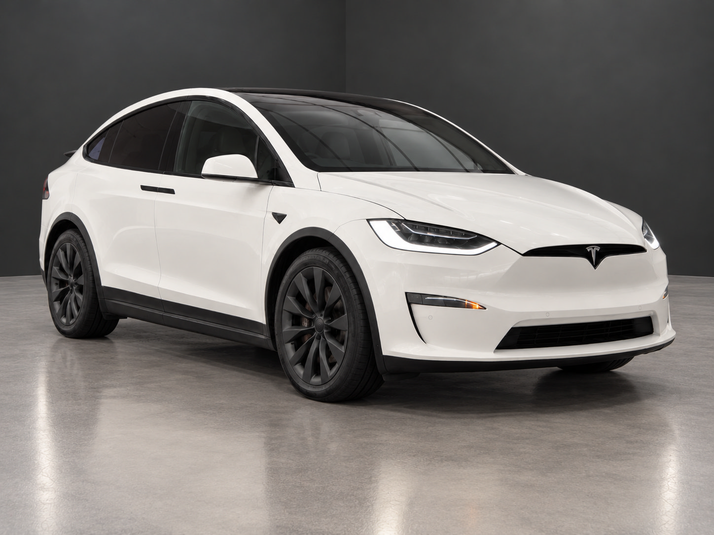 Used 2022 Tesla Model X Plaid AWD/4WD image 3