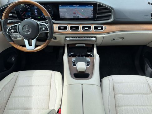 Used 2020 Mercedes-Benz GLE 450 4MATIC w/ AMG Line Exterior image 15