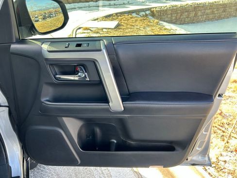 Used 2021 Toyota 4Runner SR5 Premium image 30