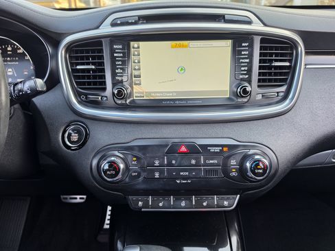 Used 2018 Kia Sorento SX FWD image 34
