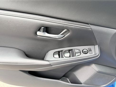 Used 2021 Nissan Sentra SV FWD image 16