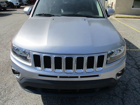 Used 2017 Jeep Compass High Altitude FWD image 23
