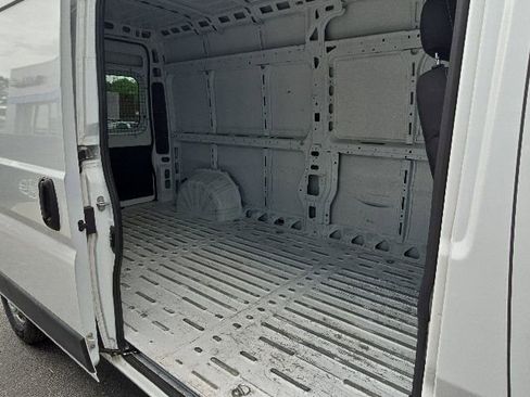 Used 2023 RAM ProMaster 2500 FWD image 35