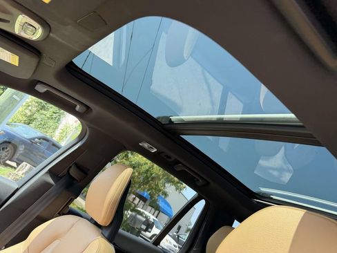 Used 2018 Volvo XC90 T6 Momentum w/ Convenience Package AWD/4WD image 19