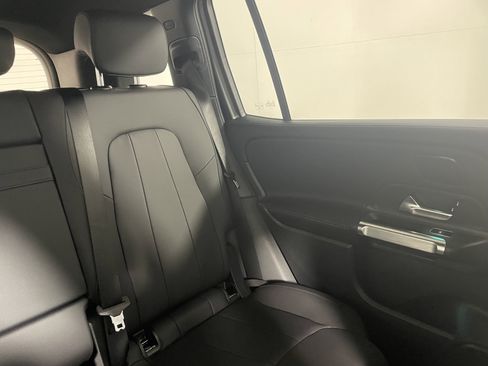 New 2026 Mercedes-Benz GLB 250 4MATIC image 15