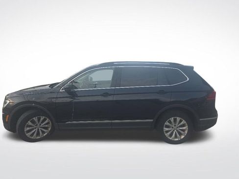 Used 2018 Volkswagen Tiguan SE AWD/4WD image 2
