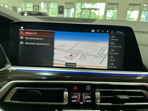 Used 2021 BMW X7 xDrive40i w/ M Sport Package AWD/4WD image 72