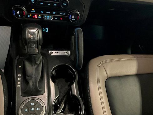 Used 2024 Ford Bronco Wildtrak image 22