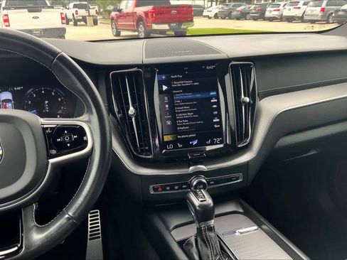 Used 2021 Volvo XC60 T5 R-Design w/ Advanced Package FWD image 7