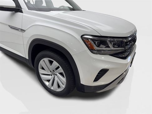 Used 2022 Volkswagen Atlas Cross Sport SE w/ Panoramic Sunroof Package image 19