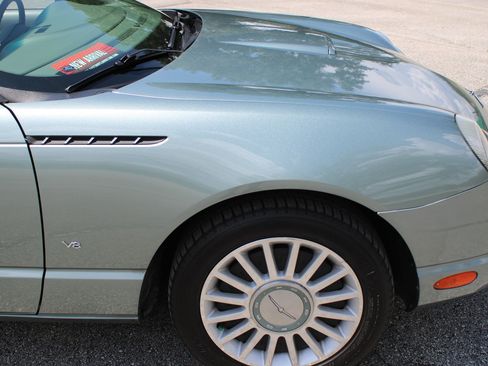 Used 2004 Ford Thunderbird Pacific Coast RWD image 34