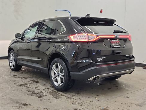 Used 2017 Ford Edge Titanium image 6
