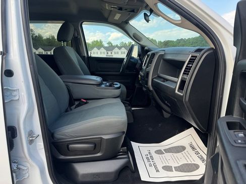 Used 2018 RAM 2500 Tradesman w/ Chrome Appearance Group image 20