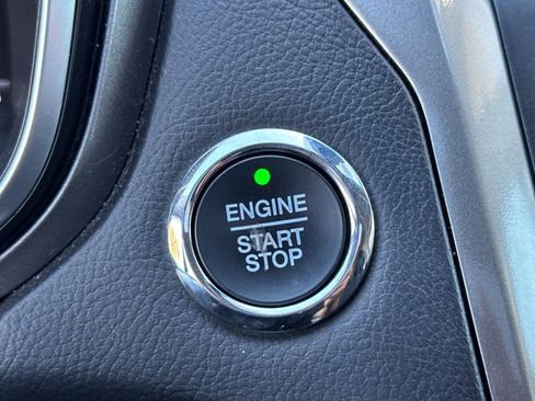Used 2020 Ford Fusion SE FWD image 34
