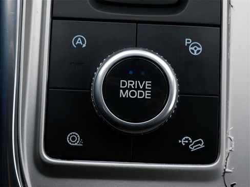 Used 2020 Ford Explorer Platinum w/ Premium Technology Package image 25