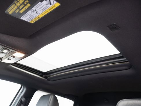 Used 2021 Toyota Tacoma TRD Off-Road image 14