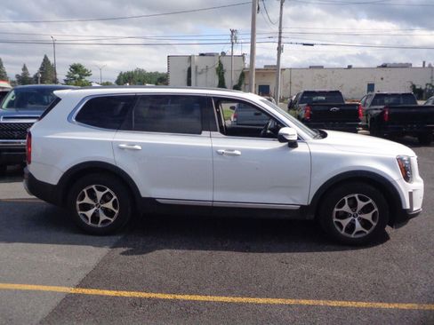 Used 2020 Kia Telluride EX AWD/4WD image 4