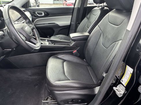 Used 2022 Jeep Compass Limited image 17