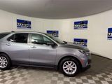 Used 2023 Chevrolet Equinox LT image 3
