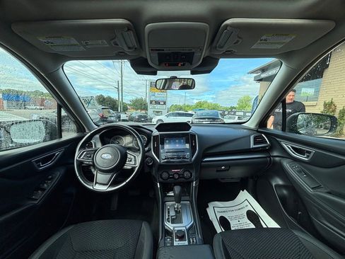 Used 2022 Subaru Forester Premium AWD/4WD image 10