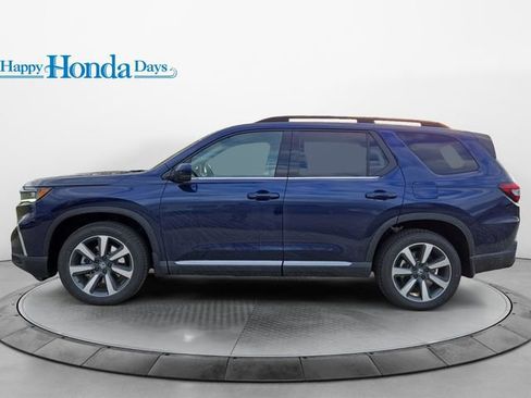 New 2025 Honda Pilot Touring image 10
