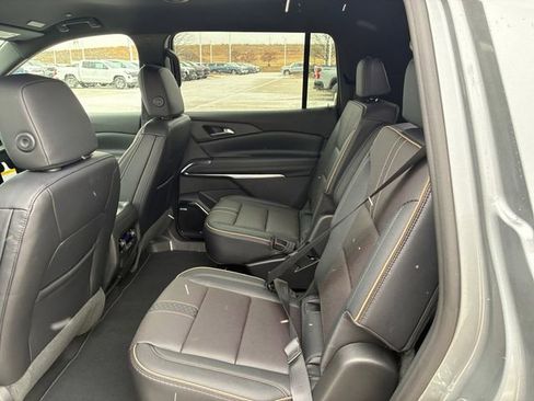 New 2026 Chevrolet Traverse High Country image 17