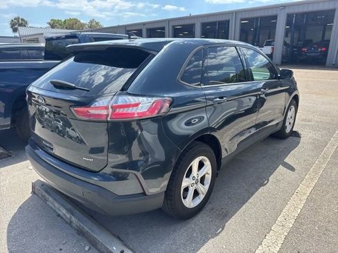 Certified 2023 Ford Edge SE image 5