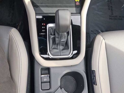 Certified 2025 Subaru Forester Limited image 16