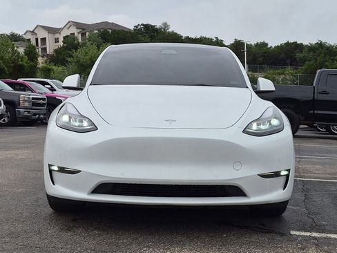 Used 2022 Tesla Model Y Performance AWD/4WD image 2
