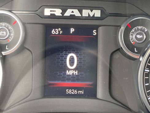 Certified 2025 RAM 1500 Tradesman w/ Night Edition AWD/4WD image 33