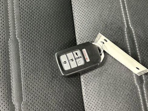 Used 2022 Honda CR-V Touring image 33