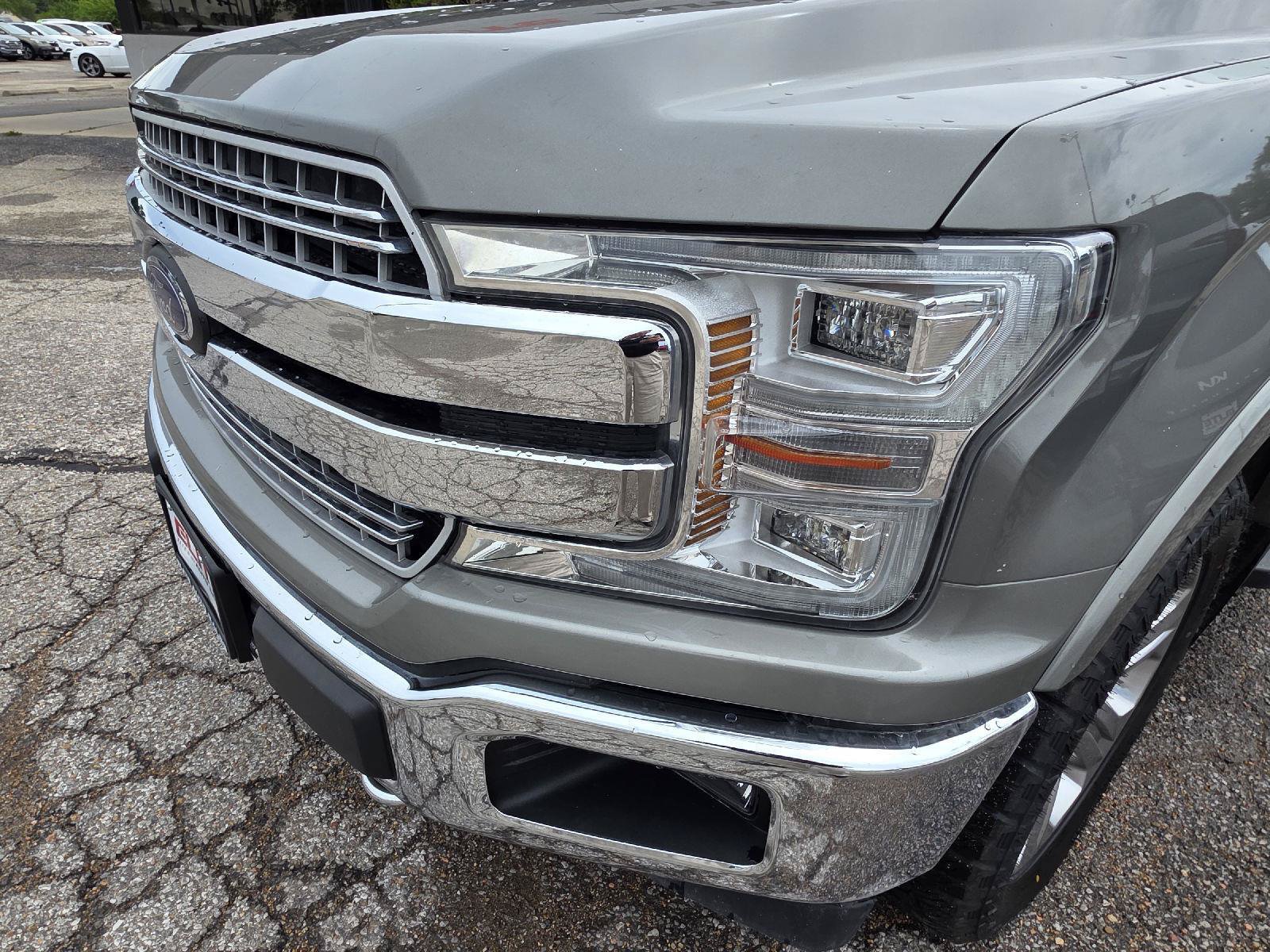 Used 2019 Ford F150 Lariat w/ Equipment Group 502A Luxury AWD/4WD image 39