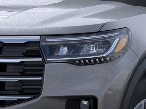 New 2026 Ford Explorer Active RWD image 14