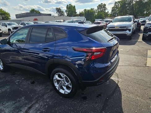 Used 2024 Chevrolet Trax LS w/ LS Convenience Package FWD image 5
