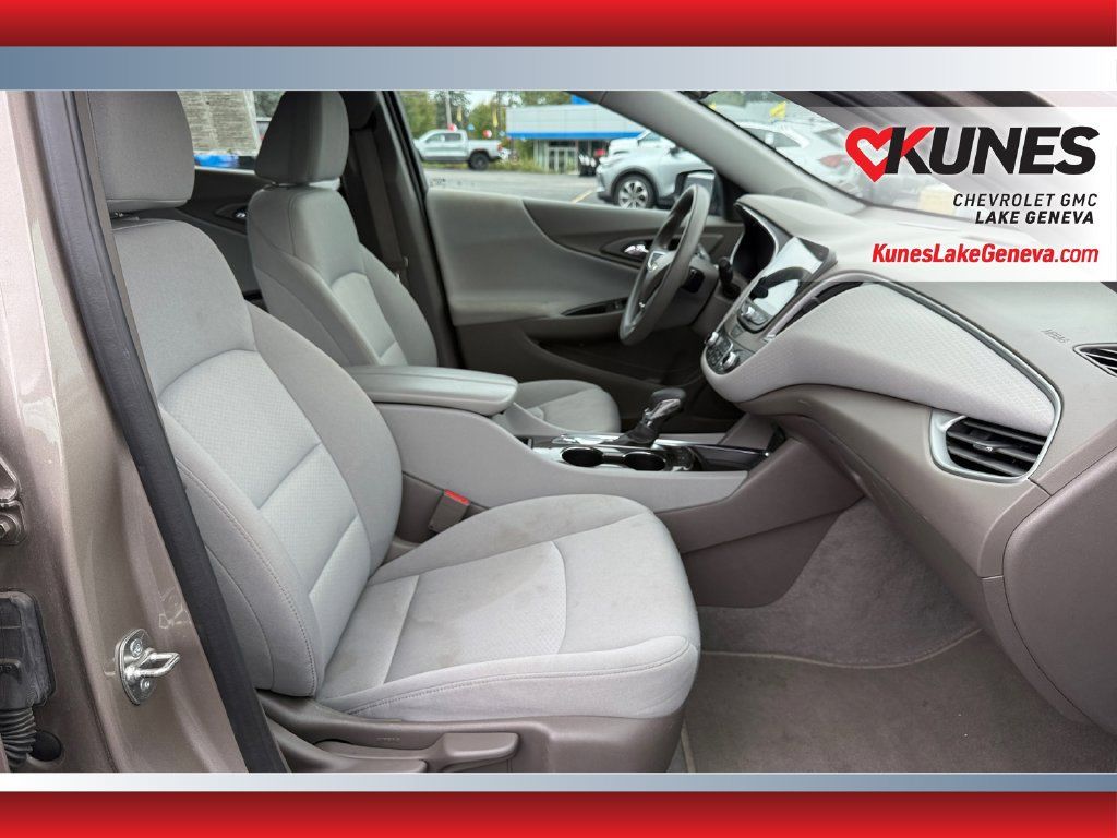 Used 2025 Chevrolet Malibu LT FWD image 39