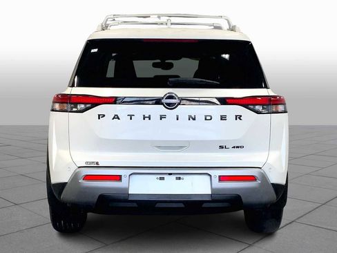 Used 2022 Nissan Pathfinder SL w/ SL Black Package image 4